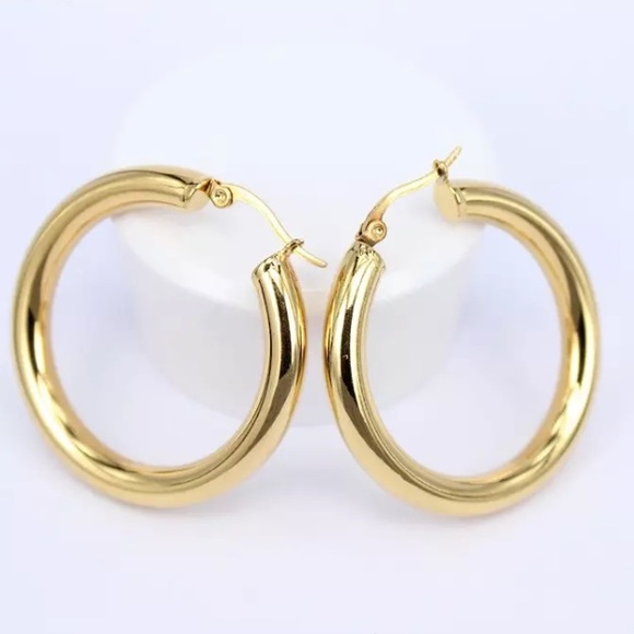 Jewelry - 18K Gold plated hoop earrings